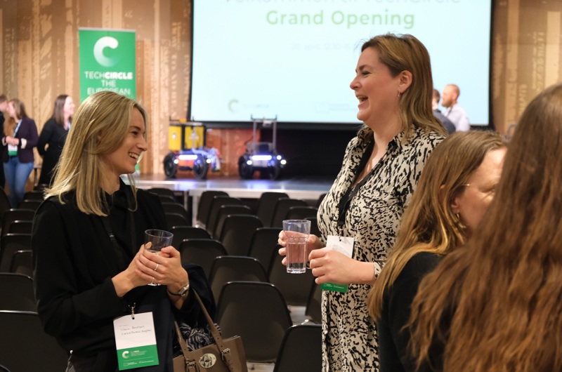 Personer til Grand Opening i TechCircle